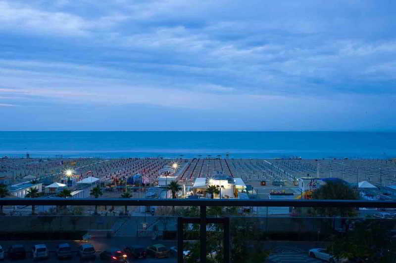 Ferretti Beach Hotel Rimini Dış mekan fotoğraf